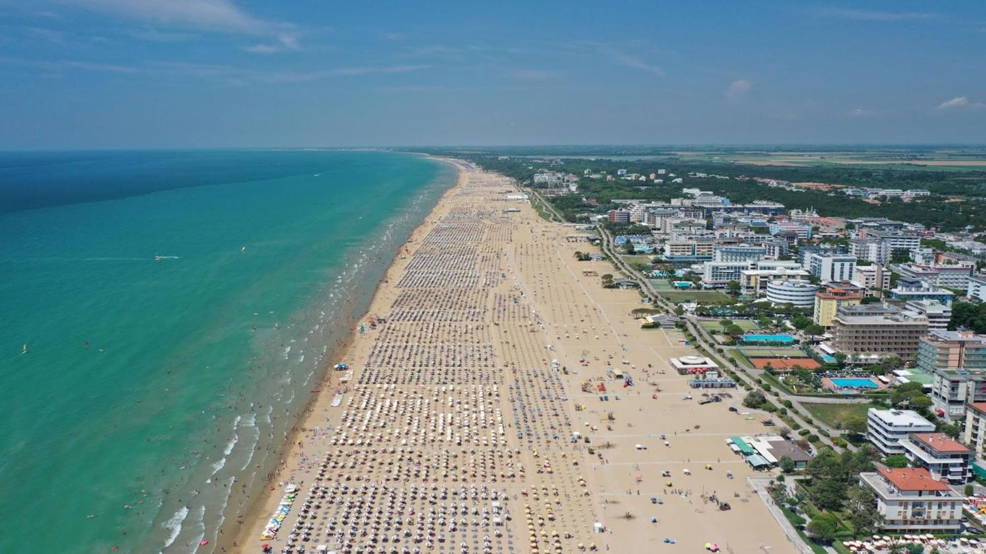 Beachfront Two-room For 5 Guests Appartamento Bibione